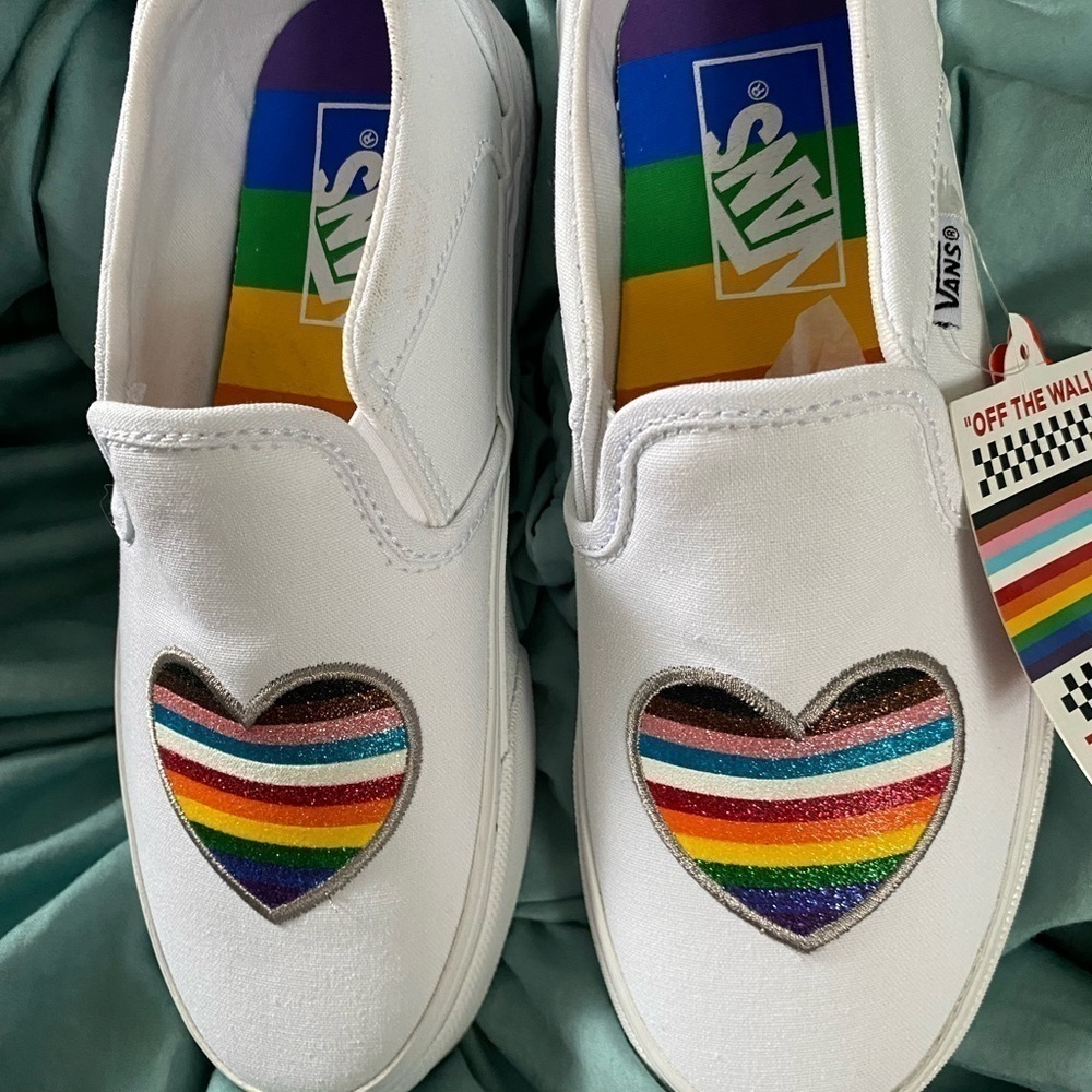 NWT- Women's Vans® Pride Asher Slip- On Shoes, Size:6 - Picture 3 of 5